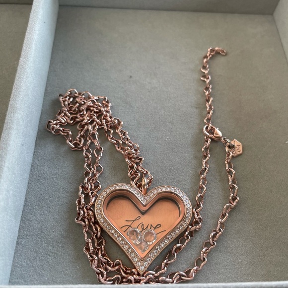 Rose Gold Origami Owl Heart Locket & Heart Chain - Picture 5 of 7